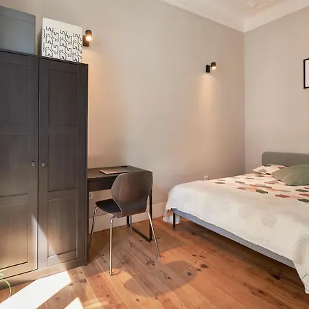 Apartment Design For Big Groups 4bed/3bath