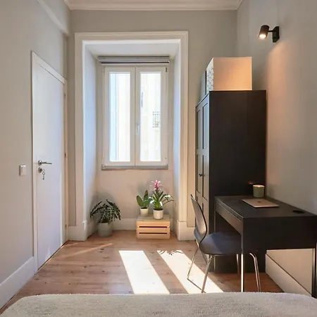 Design For Big Groups 4bed/3bath Apartment