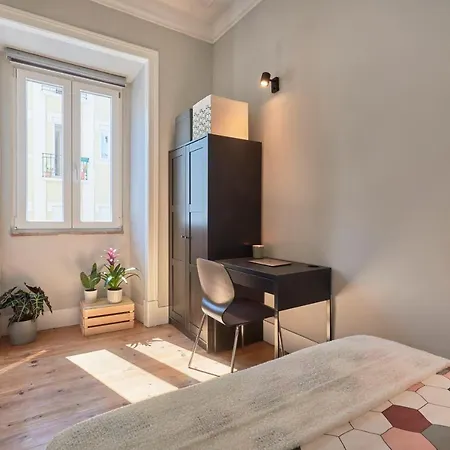 Apartment Design For Big Groups 4bed/3bath *