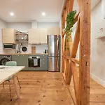 Design For Big Groups 4bed/3bath 아파트 *