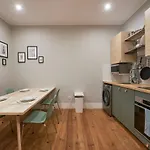 아파트 Design For Big Groups 4bed/3bath 리스본
