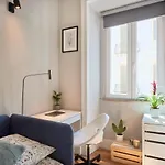 Design For Big Groups 4bed/3bath 아파트