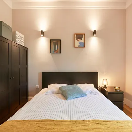 Appartement Design For Big Groups 4bed/3bath *