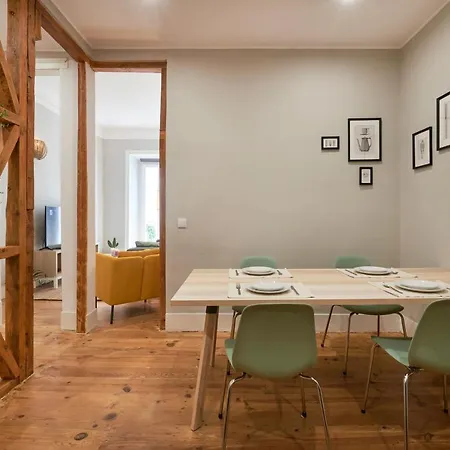 Апартаменты Design For Big Groups 4bed/3bath Лиссабон